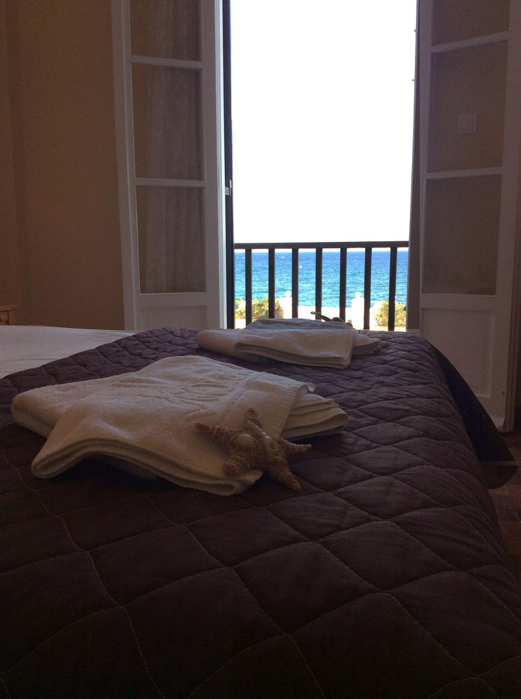 Arokaria Seaside Hotel Амбелас Екстериор снимка